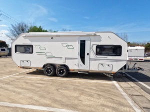 Caravana de Lujo Moderna, Totalmente Equipada, Autocaravana con Energía Solar para 4 Personas - Product Image 2