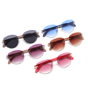 CONCHEN Wholesale China Manufacturer Fashion Rimless Sun <strong>Glasses</strong> Custom Engrave Logo <strong>Large</strong> Wooden Handmade Sunglasses with Box - Product Image 3