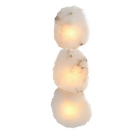 Applique murale verticale de luxe en albâtre à 3 lumières, lampe murale en marbre naturel pour la décoration intérieure de villas et d'hôtels