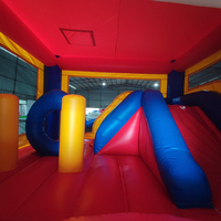 Toboggan gonflable de Noël commercial, château gonflable avec toboggan pour la location événementielle, jeux gonflables