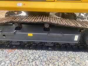 Excavatrice d'occasion Komatsu PC220-8, 22 tonnes, sur chenilles, équipement lourd, haute rentabilité, faible nombre d'heures de travail - Product Image 5