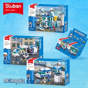 Sluban Nhựa Cảnh Sát Trạm Xây Dựng Khối Thiết Lập Giáo Dục Mô Hình Đồ Chơi Cho Bé Trai Và Bé Gái Trong độ tuổi 5 + Món Quà Sinh Nhật Hoàn Hảo - Product Image 5