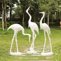 Sculpture d'égret en fibre de verre, entièrement faite à la main, ornements abstraits modernes et minimalistes pour centre commercial, jardin, aménagement paysager