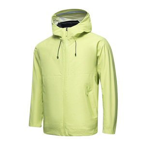 Spedizione veloce, <span class=keywords><strong>giacca</strong></span> impermeabile leggera da 10000mm in tessuto traspirante e traspirante, <span class=keywords><strong>giacca</strong></span> impermeabile personalizzata da uomo - Product Image 4