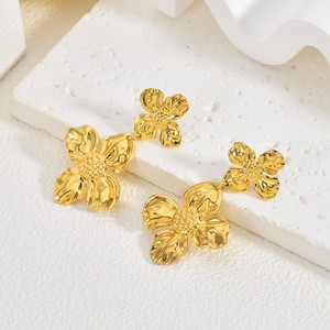 Pendientes Unisex de Acero Inoxidable con Baño Electrolítico, Diseño Retro Dorado de Girasol, Estilo Europeo Americano, Lujo Ligero, Alta Gama, Exagerados - Product Image 2