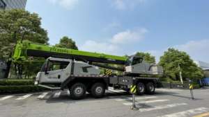 <span class=keywords><strong>Zoomlion</strong></span> <span class=keywords><strong>25</strong></span> <span class=keywords><strong>Ton</strong></span> Lifting Weight <span class=keywords><strong>Truck</strong></span> <span class=keywords><strong>Crane</strong></span> ZTC250A562 dengan Boom 5 Bagian 41m - Product Image 5