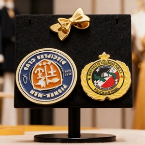 Insignia Metálica Personalizada, Níquel Pulido, Dorado, Esmalte Suave y Duro, Pin de Solapa Conmemorativo de Aniversario - Product Image 1