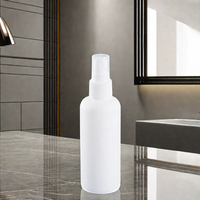 Flacon pulvérisateur vide en plastique HDPE de 100ml avec joint de bouchon de couronne pour sprays personnalisés