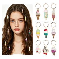 Vente en gros de bijoux, perles, accessoires et pendentifs pour perruques et dreadlocks, ainsi que des breloques pour cheveux en résine 3D en forme de gâteau et de crème glacée pour la décoration des tresses