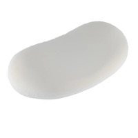Oreiller de nuque ergonomique en mousse à mémoire de forme en soie glacée, forme extraterrestre, pour le soin du cou, avec noyau en mousse à mémoire de forme, pour la sieste, vente en gros