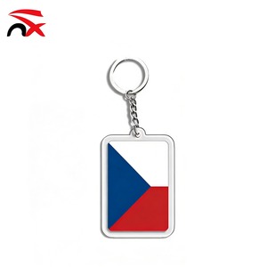 Collar y Llavero de la Copa Mundial de Fútbol 2026 de la República Checa con Bandera Ondulante, Accesorios para Fanáticos del Fútbol - Product Image 3