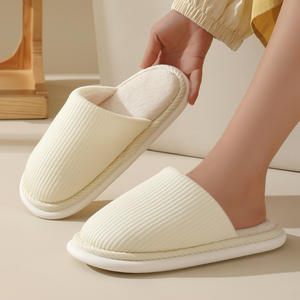 Nouvelles collections 2025 : Chaussons d'intérieur unisexes en coton pour femme, style hiver épuré, à bout ouvert avec amorti, vente en gros, collection été - Product Image 2