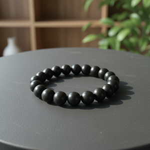 Bracelet en perles d'agarwood noir 100% vietnamien de style bouddhiste vintage Dai Binh, unisexe, Vietnam, 18 mm - Product Image 1