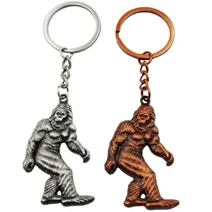 Hewan kustom 3D bentuk Bigfoot ape man Sasquatch gantungan kunci logam kustom logo ukiran merek Retro Bigfoot gantungan kunci untuk hadiah kebun binatang