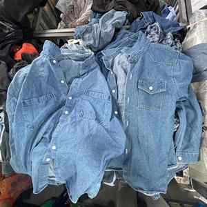 Vêtements d'occasion Ukay Bales, chemises <span class=keywords><strong>en</strong></span> jean <span class=keywords><strong>pour</strong></span> hommes et femmes, vêtements d'occasion mixtes, chemises <span class=keywords><strong>en</strong></span> jean de seconde main, vêtements d'occasion à <span class=keywords><strong>revendre</strong></span> - Product Image 2