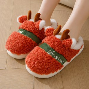 Pantoufles <span class=keywords><strong>de</strong></span> renne <span class=keywords><strong>de</strong></span> Noël bon marché pour femmes Pantoufles chaudes en peluche pour hommes Pantoufles <span class=keywords><strong>de</strong></span> maison floues Cadeaux <span class=keywords><strong>de</strong></span> Noël - Product Image 4