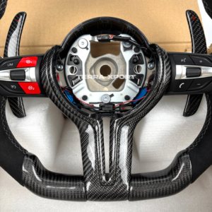 Volante in Fibra di Carbonio e Finta Pelle Scamosciata per <span class=keywords><strong>BMW</strong></span> <span class=keywords><strong>Serie</strong></span> F: F30, F10, 535i, F32, <span class=keywords><strong>F20</strong></span>, F36, F22, M4, F82, X5, F15, F80, M3, F11, F31, F01, F07 - Product Image 5