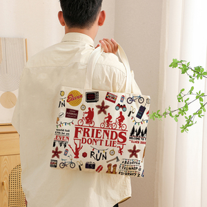 Bolsa de Mano de Lona de Stranger Things con la Frase "Los Amigos No Mienten", Bolsa de Hombro de Eleven de Hawkins, Artículos de Stranger Things para Fanáticos de la Serie de Televisión - Product Image 4