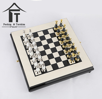 Jeu d'échecs magnétique en bois de haute qualité au design moderne noir et blanc, grand échiquier en MDF, pièces d'échecs en alliage de zinc