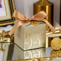 Boîte cadeau de mariage de luxe personnalisée, élégante et réfléchie, biodégradable, avec estampage à chaud doré et ruban