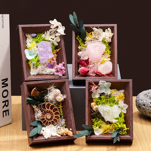 LANJO Marco de Micro Paisaje con Flor Preservada y Piedra Natural Tallada, Fósil de Concha, Adorno de Arte Mural DIY para el Hogar - Product Image 3