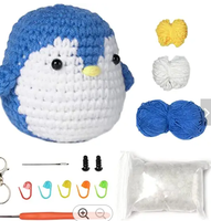 Kit de bricolage pour débutants pour enfants ou amis, comprenant un sac à poupée au crochet, du fil, un crochet, des accessoires, un pingouin en peluche en coton