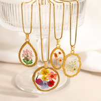 Kalung Liontin Wanita OZE Cross-Border Gaya Retro Prancis Desain Bunga Segar Tekstur Cat Minyak Lapisan Emas Asli 18k