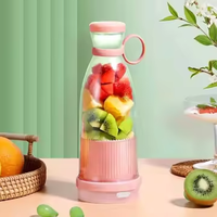 Draagbare plastic PP roestvrijstalen mini elektrische fruit- en groentesapcentrifuge beker oplaadbaar multifunctioneel apparaat