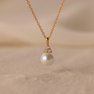 สร้อยคอจี้ทรงกลมประดับมุกดำและเปลือกหอยสีขาวเคลือบทอง 18K เครื่องประดับโชคเกอร์แบบมินิมอลสำหรับผู้หญิง - Product Image 5