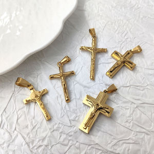 Haute Qualité Religion Crucifix Collier personnalisé 18K PVD Or En Acier Inoxydable Classique <span class=keywords><strong>Jésus</strong></span> <span class=keywords><strong>Croix</strong></span> <span class=keywords><strong>Pendentif</strong></span> pour Hommes Garçons MSPC011 - Product Image 4