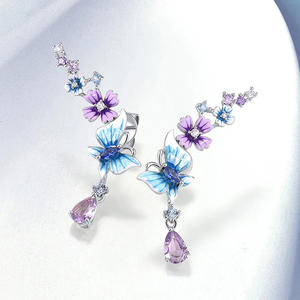 ต่างหูรูปดอกไม้สุดโรแมนติกสำหรับผู้หญิง ประดับด้วยหินอเมทิสต์แบบหนีบ งานจิวเวลรี่สำหรับงานปาร์ตี้ ต่างหูแบบหนีบดีไซน์สีสันสดใส - Product Image 3