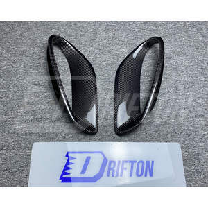 Rejillas de ventilación laterales de fibra de carbono estilo Topca para Porsche 911 Turbo S 991 991,1 991,2 2012-2018 - Product Image 2