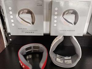 Máy mát xa cổ trị liệu thư giãn với chức năng TENS, sưởi ấm, điều khiển từ xa không dây và nhiều đầu mát xa khác nhau - Product Image 5