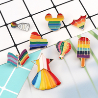 Broches en émail en métal, design Cœur Arc-en-ciel Yeh Finger, badges de revers en émail pour denim, cadeau personnalisé pour femme