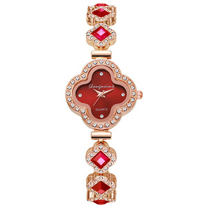 <span class=keywords><strong>Orologio</strong></span> da HW-02 a quattro foglie <span class=keywords><strong>orologio</strong></span> da <span class=keywords><strong>donna</strong></span> <span class=keywords><strong>orologio</strong></span> da <span class=keywords><strong>donna</strong></span> al quarzo con diamanti intarsiati alla moda <span class=keywords><strong>verde</strong></span> - Product Image 6