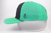 Casquette de course et de golf unisexe en polyester Oxford imperméable à 6 panneaux avec perforations découpées au laser, logo personnalisé imprimé en relief et visière incurvée