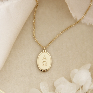 Collier pendentif ovale en acier inoxydable, lettres grecques personnalisées pour sororité, bijoux minimalistes délicats, cadeaux de bienvenue pour filles - Product Image 1