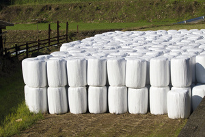 Film étirable pour ensilage en LLDPE résistant aux UV, 25 microns, opaque, pour l'emballage des balles, usage agricole - Product Image 1