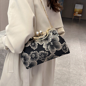 Chinese Style Shell Bag Women Chain Floral Handbag Vintage Shoulder Crossbody Bag All Seasons Summer 2023 - Product Image 4