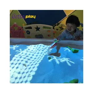 מקורה מגרש משחקים אינטראקטיבית רצפת קיר חול שולחן חוף מערכת הקרנה לילדים משחקים