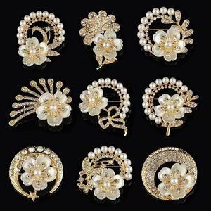 LEPAI Fashion Zinc Alloy Gold Designer <strong>Brooches</strong> Flower <strong>Brooch</strong> <strong>Brooches</strong> for Women Wholesale - Product Image 1