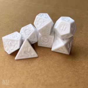 Juego de Dados Poliédricos de Acrílico Personalizados con Patrones Retro para Juegos de Rol, 7 Piezas, Venta al Por Mayor - Product Image 2