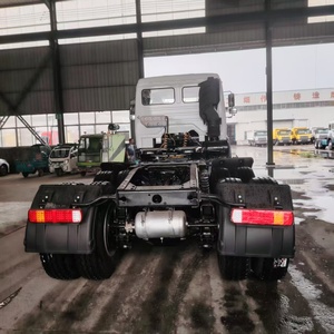 <span class=keywords><strong>Precio</strong></span> en China: Nuevo Camión Tractor de Remolque Beiben 6*<span class=keywords><strong>4</strong></span> 6*6 de Servicio Pesado 2638 2642 en Venta en África - Product Image 2
