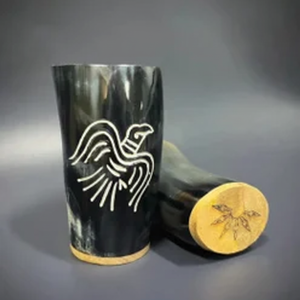 Verre de corne à boire Viking sculpté à la main parfait pour les cadeaux de Noël corne Viking à boire à vendre - Product Image 1