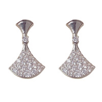 Boucles d'oreilles pendantes élégantes en forme d'éventail, style Art Déco, entièrement pavées de strass et micro-pavées de zircone cubique, vente en gros