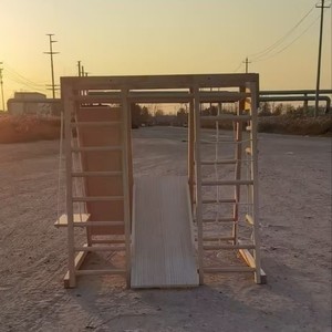 Équipement d'entraînement sensoriel en bois pour enfants de 4 à 6 ans avec mur d'escalade et échelle, structure de jeu intérieure - Product Image 2