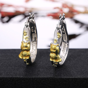 Orecchini Oversize a Forma di Gatto, Design Minimalista, Gioielli Statement per Donne, Stile Ear Cuff - Product Image 5