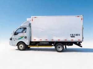 Camion frigorifique Dongfeng Tuyi CNG de 3,7 m - Product Image 3