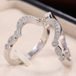 Anello ad arco creativo per donna, design scintillante intarsiato, gioielli eleganti e alla moda - Product Image 3