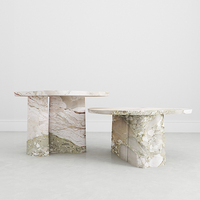 Table d'appoint en marbre blanc veiné vert Dream Home, plateau asymétrique en forme de nuage, base double incurvée, table d'appoint artistique minimaliste